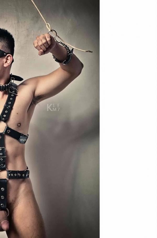 BE-A-MODEL-1-創刊號-X-ISSUE-面具男的情慾世界